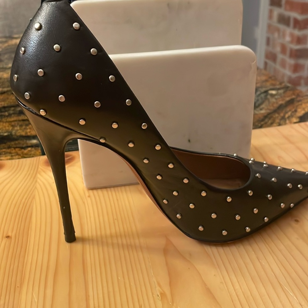 BCBG Max Azria studded pumps. 7.5.